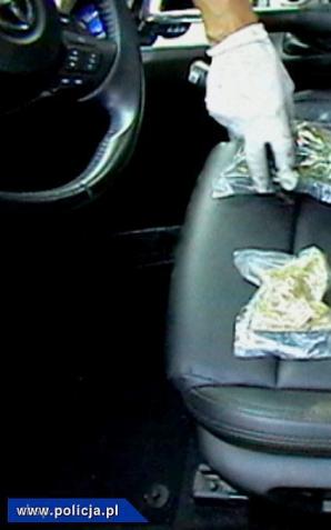 Dopalacze, haszysz, amfetamina i marihuana. Rozbita grupa przestępcza z Radomia